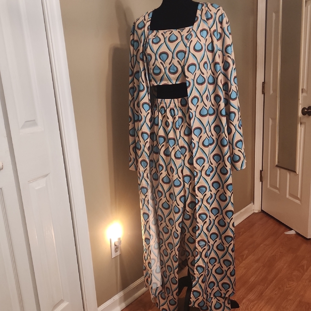 Elegant Patterned Pantset  with Wait Long Cover